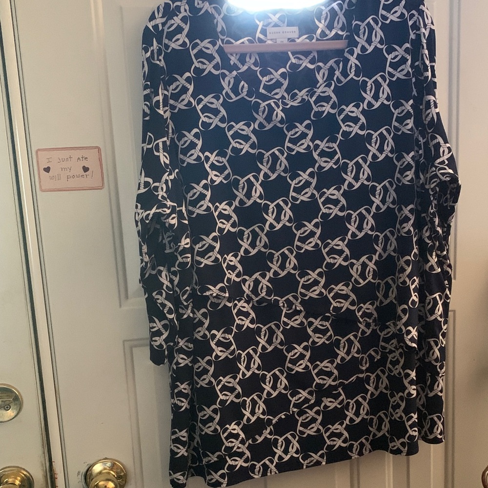 Susan Graver Navy and White Tunic top